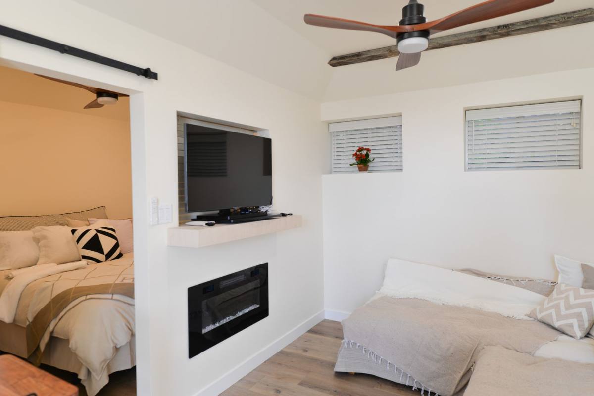 Apartment for rent at 31251 Pedro St, Laguna Beach, CA 92651