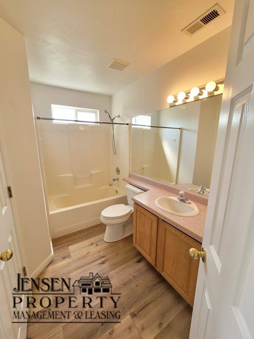 House for rent at 3851 W 200 N, Hurricane, UT 84737