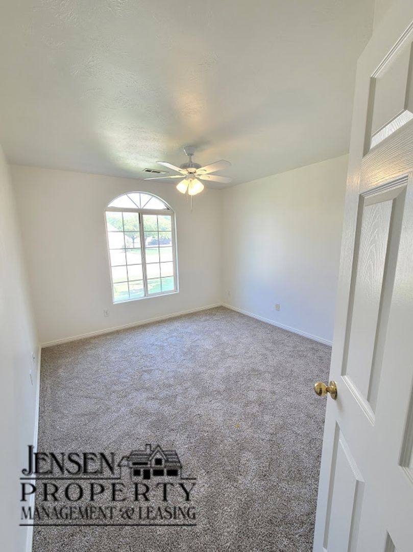 House for rent at 3851 W 200 N, Hurricane, UT 84737