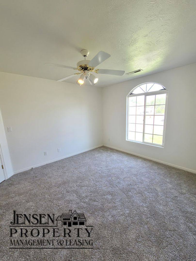 House for rent at 3851 W 200 N, Hurricane, UT 84737
