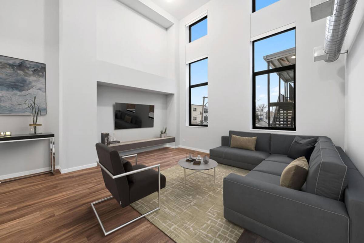 Apartment for rent at 1900 W Lawrence Ave, Chicago, IL 60640