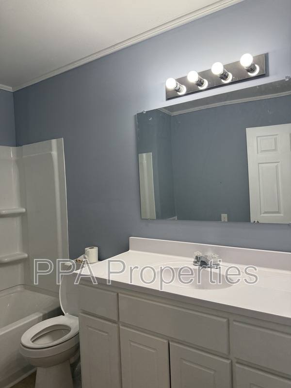 Apartment for rent at 221 Willow Ave, Burlington, NC 27217