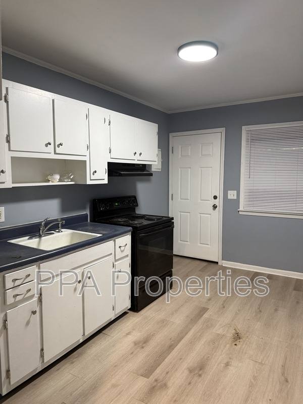 Apartment for rent at 221 Willow Ave, Burlington, NC 27217