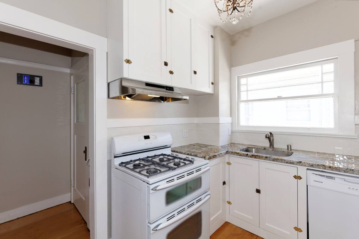 Apartment for rent at 6366 Racine St, Oakland, CA 94609
