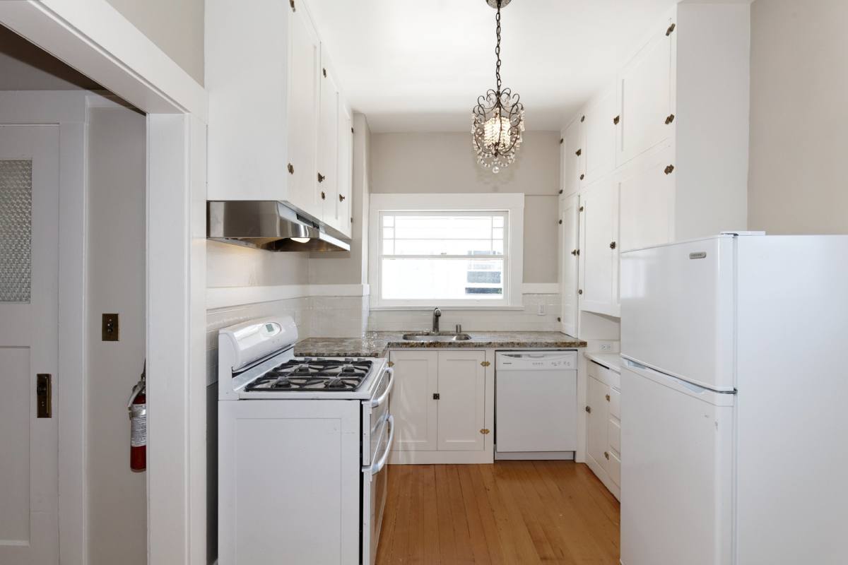 Apartment for rent at 6366 Racine St, Oakland, CA 94609