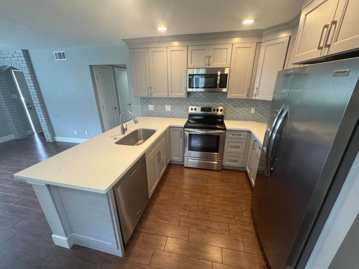 Apartment for rent at 5619 42nd St, Sacramento, CA 95824