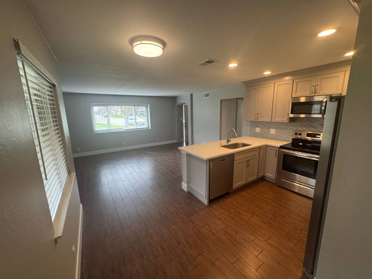 Apartment for rent at 5619 42nd St, Sacramento, CA 95824