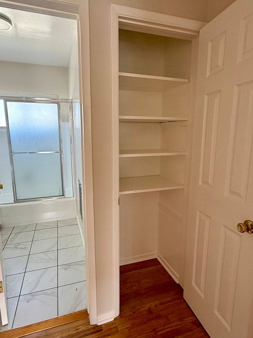 Apartment for rent at 4433 E 4th St, Long Beach, CA 90814