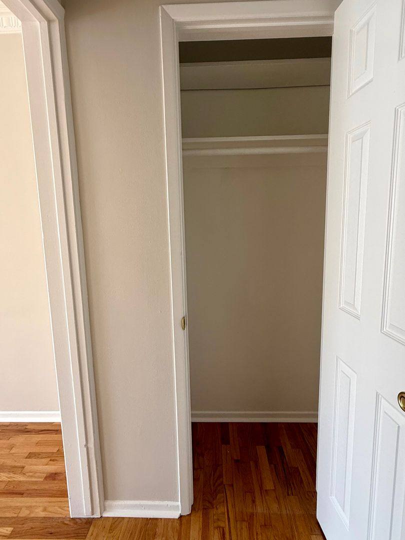 Apartment for rent at 4433 E 4th St, Long Beach, CA 90814