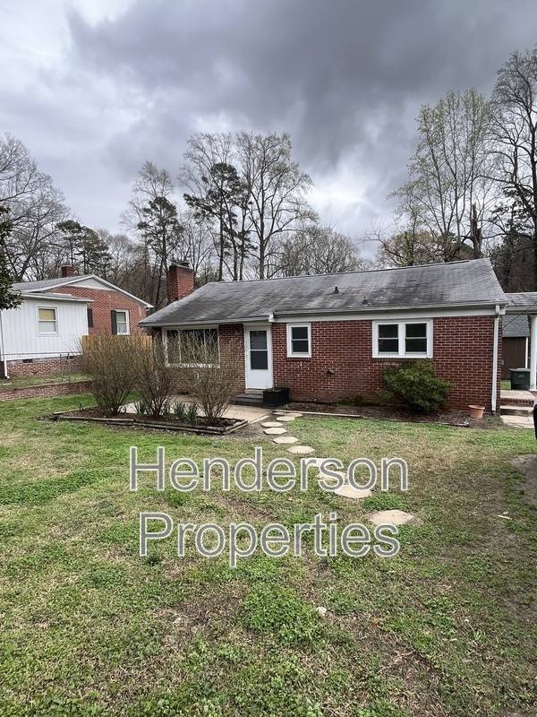House for rent at 1506 Seigle Ave, Gastonia, NC 28054
