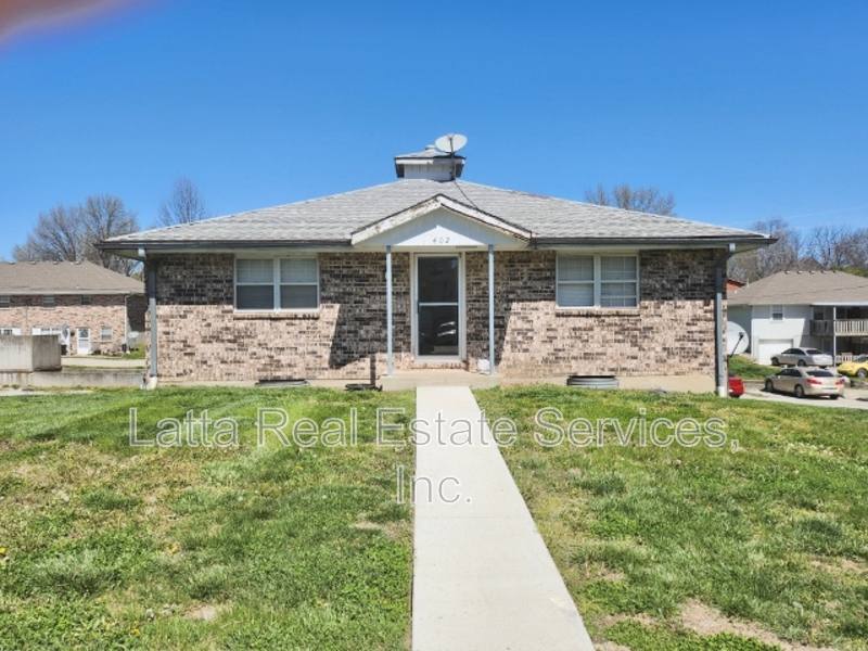 Apartment for rent at 402 W 31st St #102A, Higginsville, MO 64037