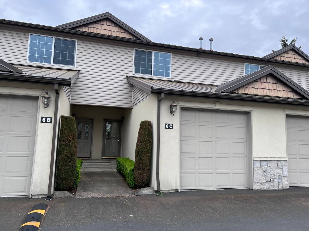 House for rent at 418 17th St SE, Auburn, WA 98002