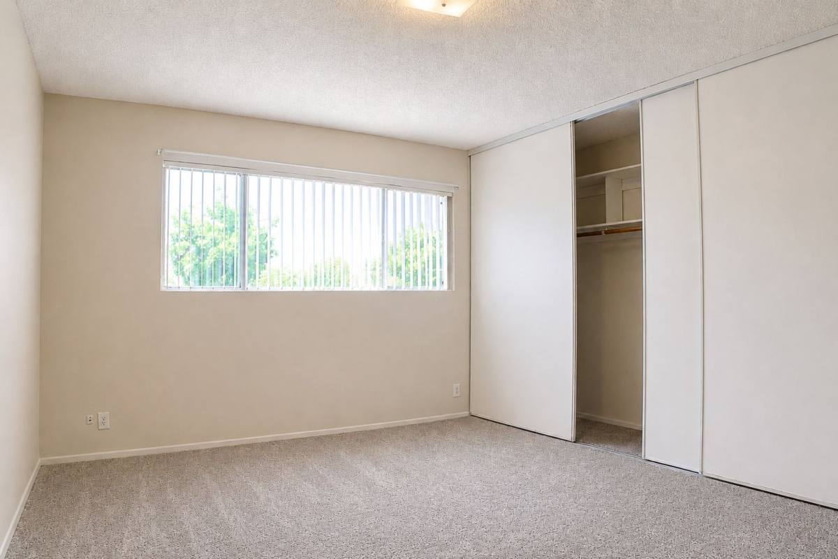 Apartment for rent at 15120 Victory Blvd, Van Nuys, CA 91411