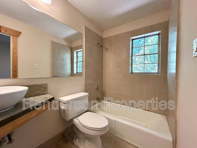 Condo for rent at 634 Chipley Ave #1, Charlotte, NC 28205