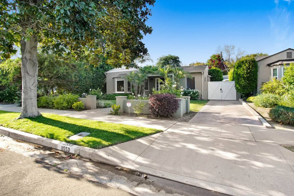 House for rent at 11553 Otsego St, North Hollywood, CA 91601
