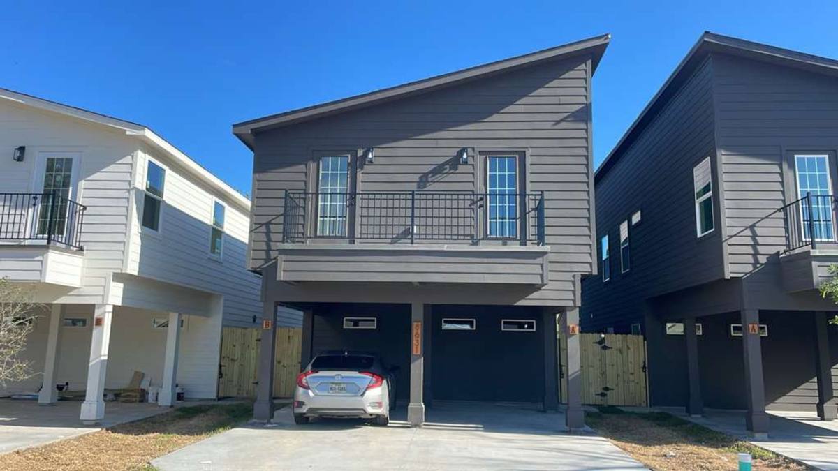 House for rent at 8631 Homewood Lane, Houston, TX 77028