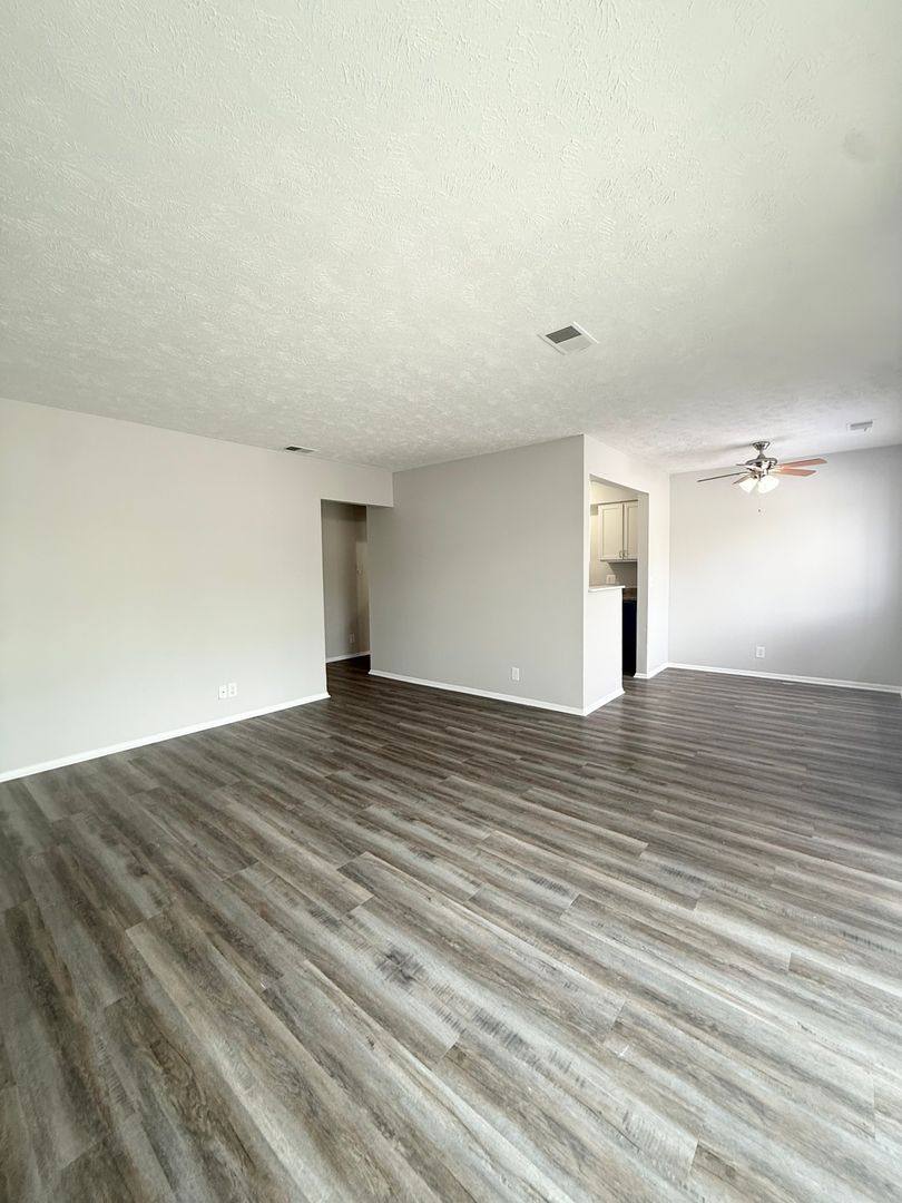 Apartment for rent at 11706 Arbor St, Omaha, NE 68144