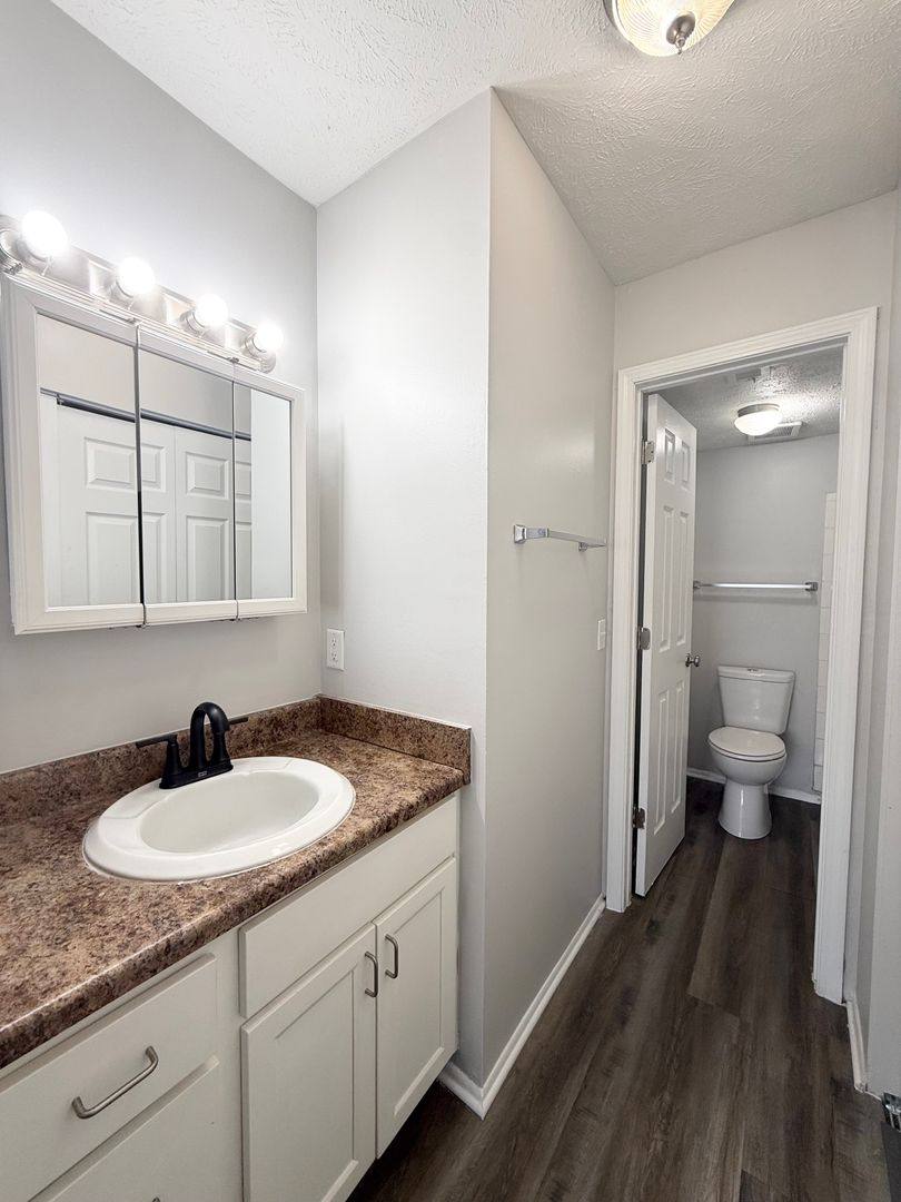 Apartment for rent at 11706 Arbor St, Omaha, NE 68144