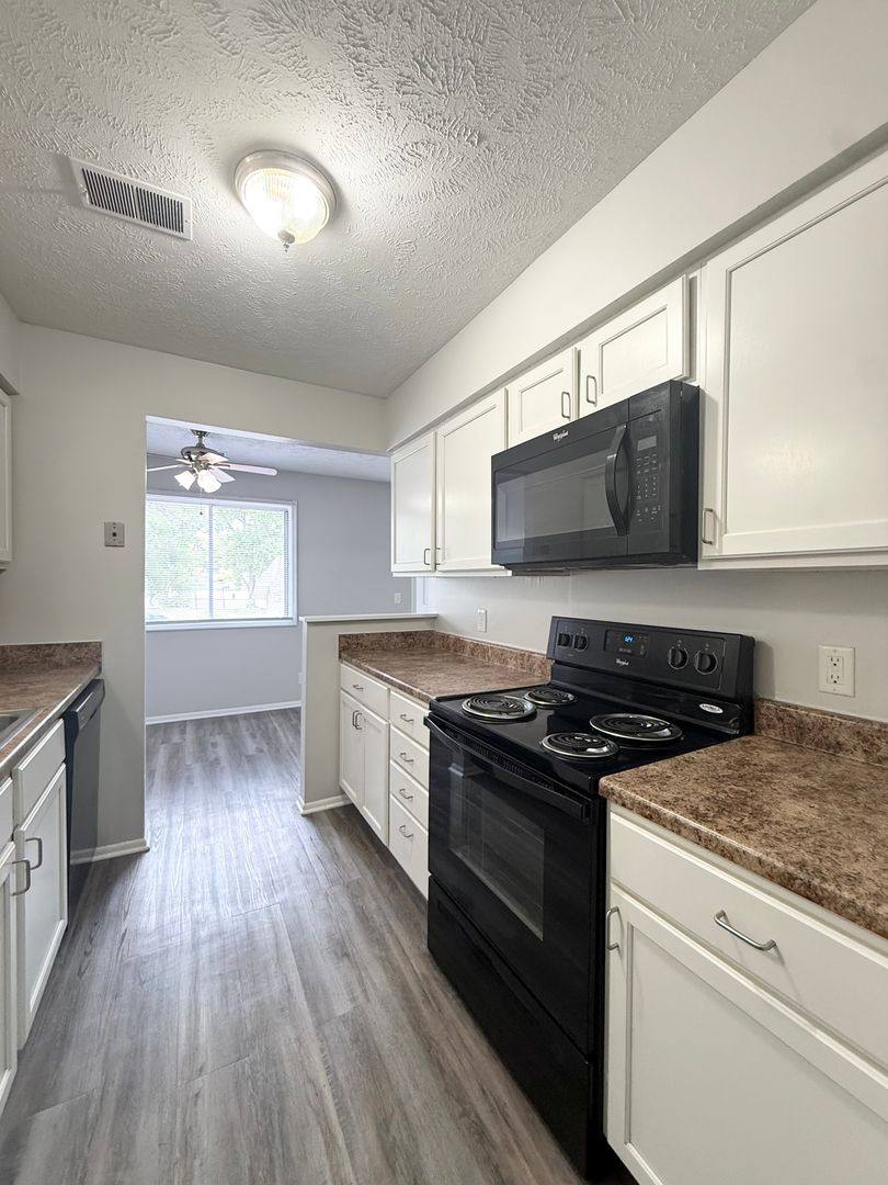 Apartment for rent at 11706 Arbor St, Omaha, NE 68144
