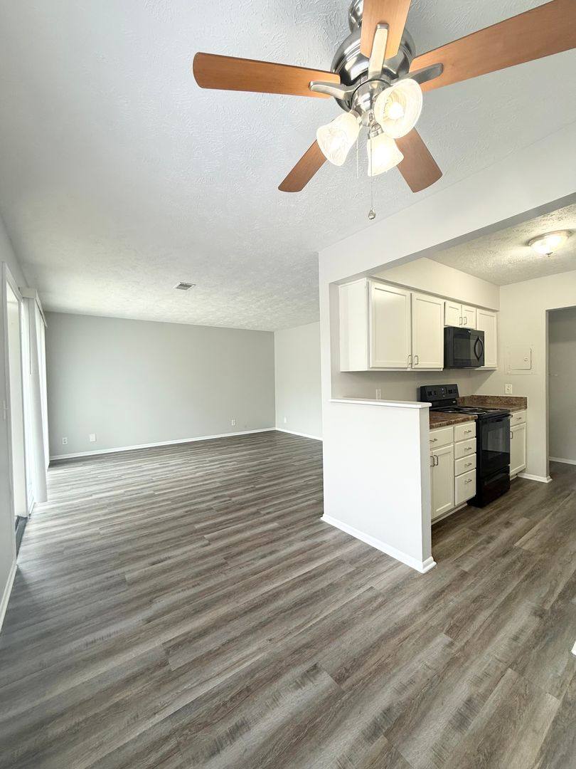 Apartment for rent at 11706 Arbor St, Omaha, NE 68144