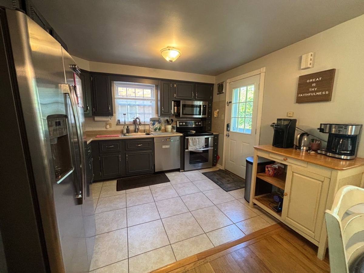 House for rent at 217 Roycroft Ave, Pittsburgh, PA 15234