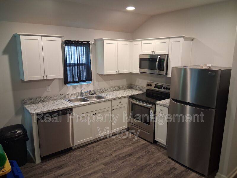 House for rent at 12516 Waterbury Way, Moundville, AL 35474