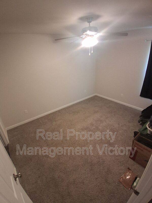 House for rent at 12516 Waterbury Way, Moundville, AL 35474