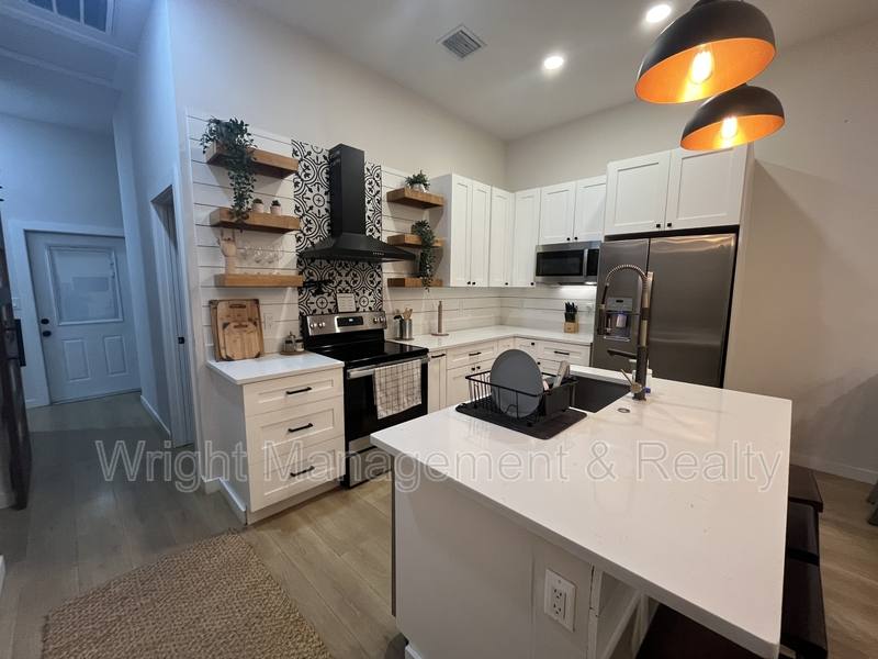 House for rent at 1807 E 20th Ave, Tampa, FL 33605