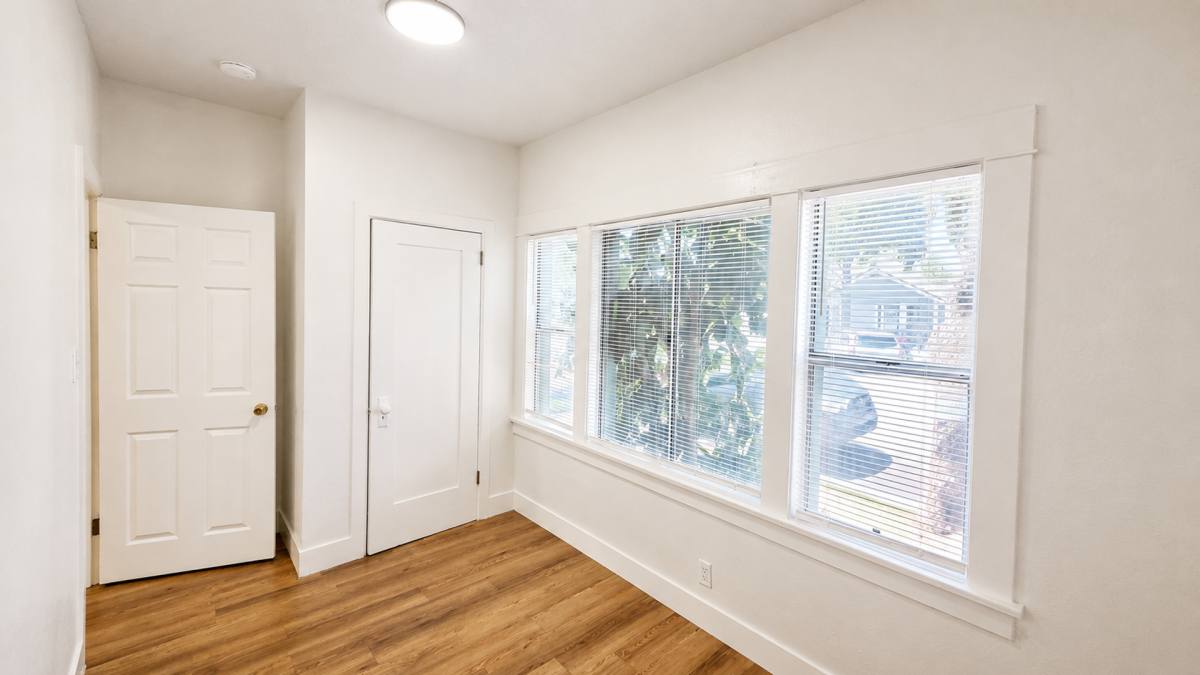 Apartment for rent at 236 Lime Ave, Long Beach, CA 90802