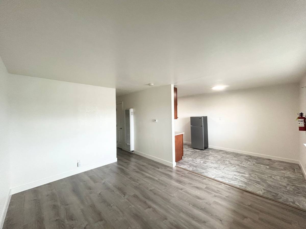 Apartment for rent at 3800 Waller Ave, Richmond, CA 94804