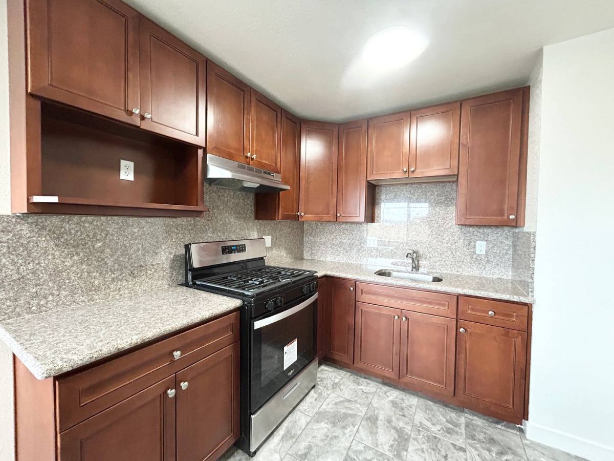 Apartment for rent at 3800 Waller Ave, Richmond, CA 94804