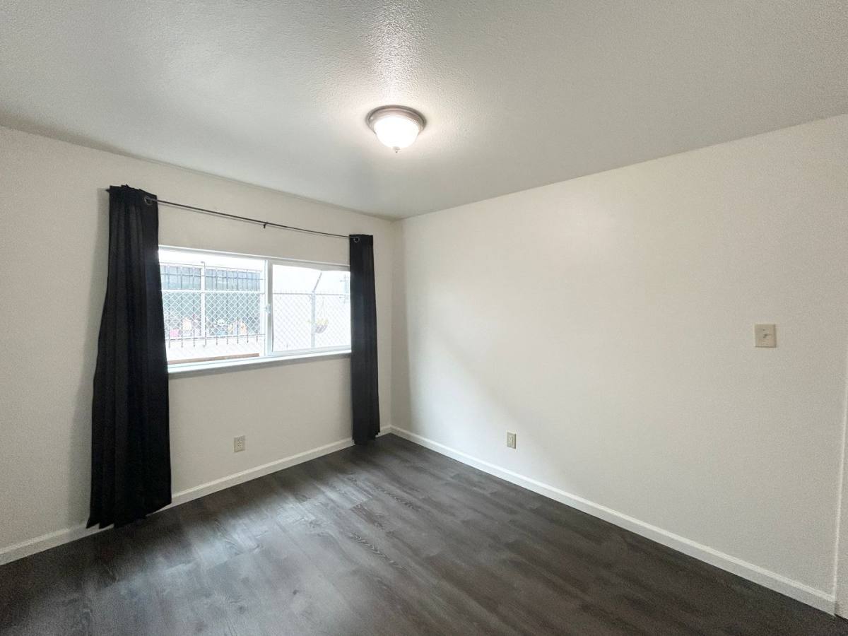 Apartment for rent at 3800 Waller Ave, Richmond, CA 94804