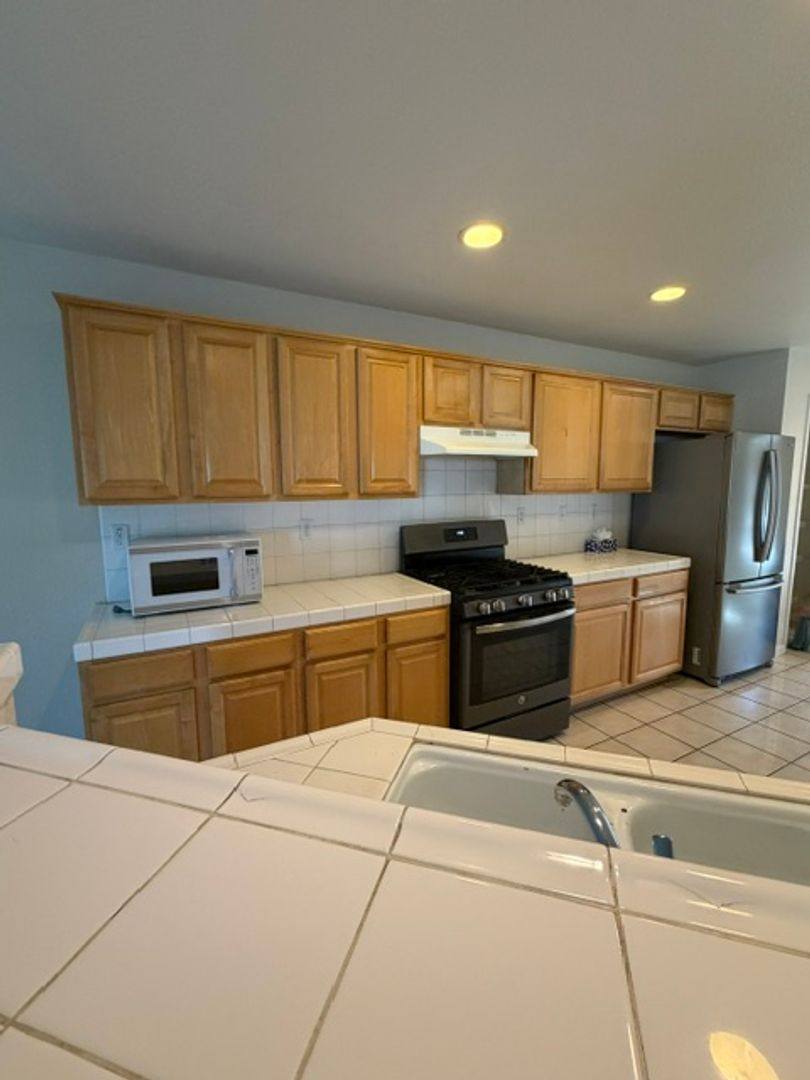 House for rent at 2675 Merganser Court, Los Banos, CA 93635