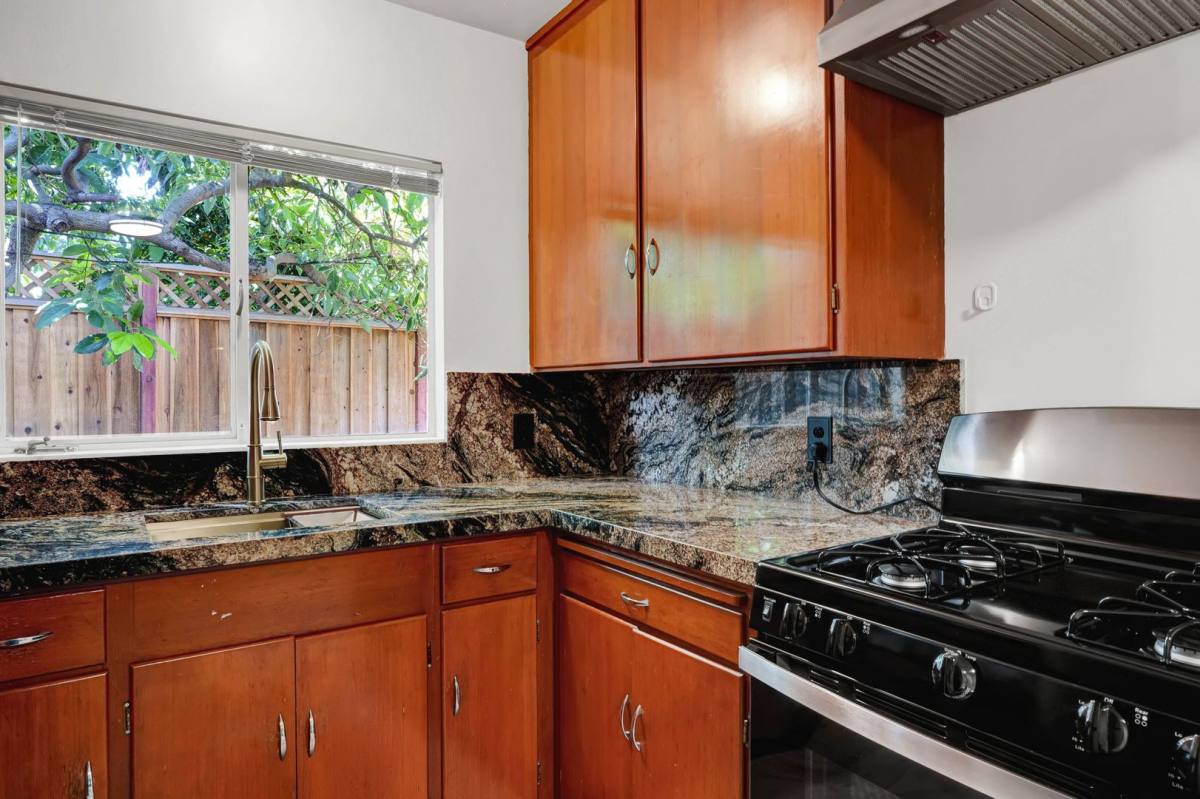 855 Park Dr, Mountain View, CA 94043 - Apartment for Rent - Image 7