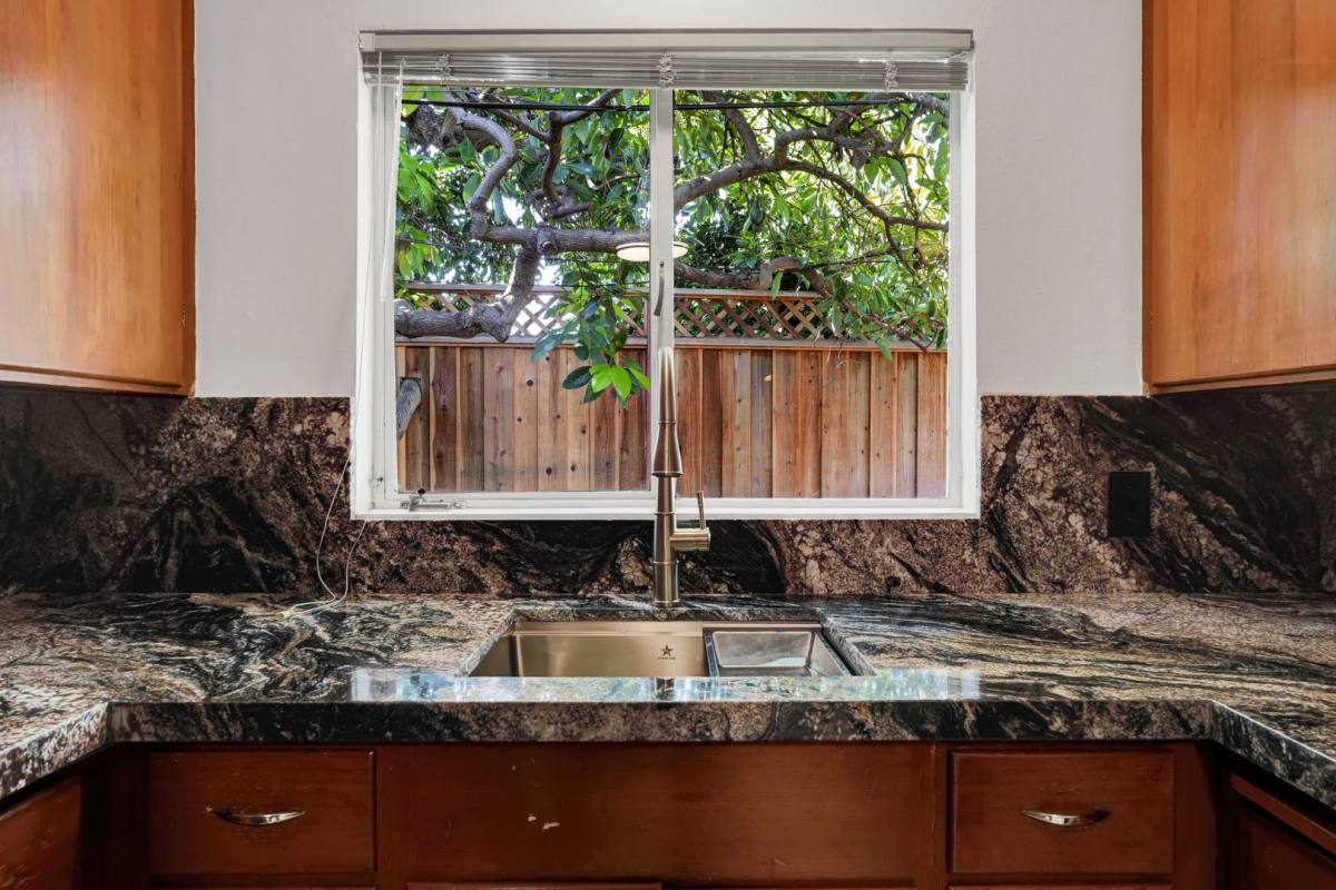 855 Park Dr, Mountain View, CA 94043 - Apartment for Rent - Image 8