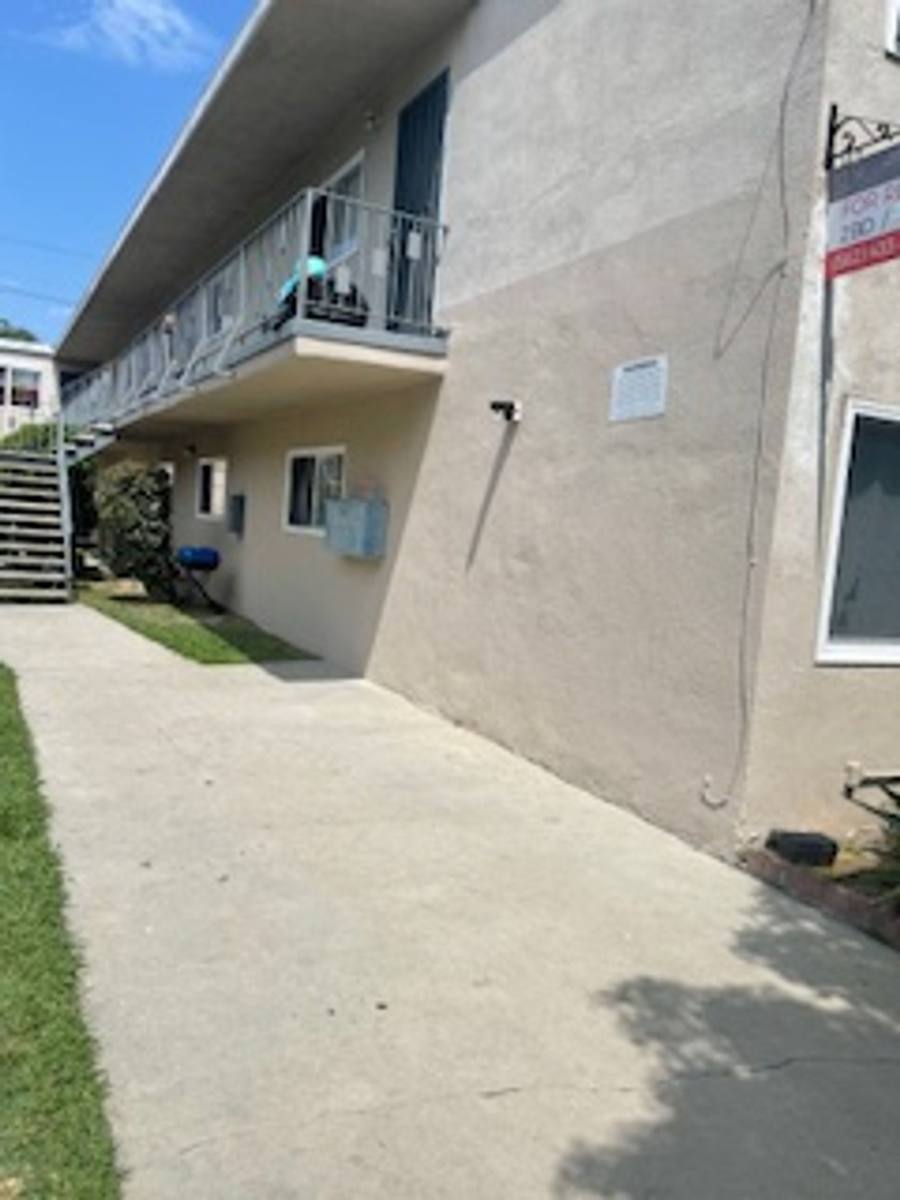 Apartment for rent at 1101 St Louis Ave, Long Beach, CA 90804