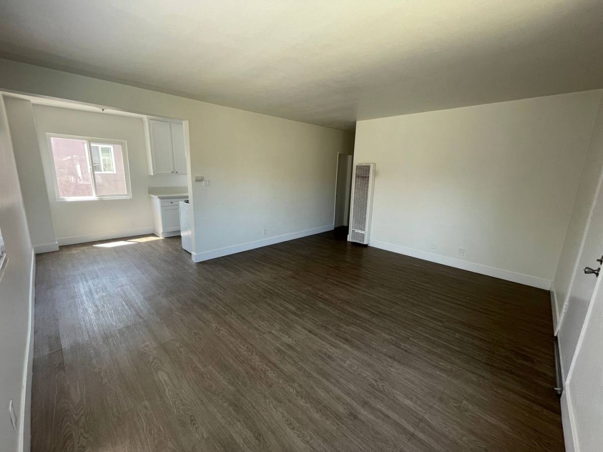 Apartment for rent at 1101 St Louis Ave, Long Beach, CA 90804