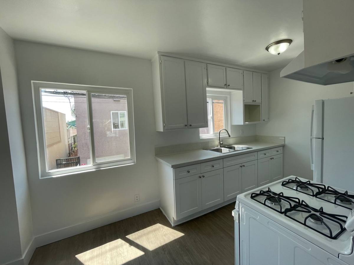 Apartment for rent at 1101 St Louis Ave, Long Beach, CA 90804