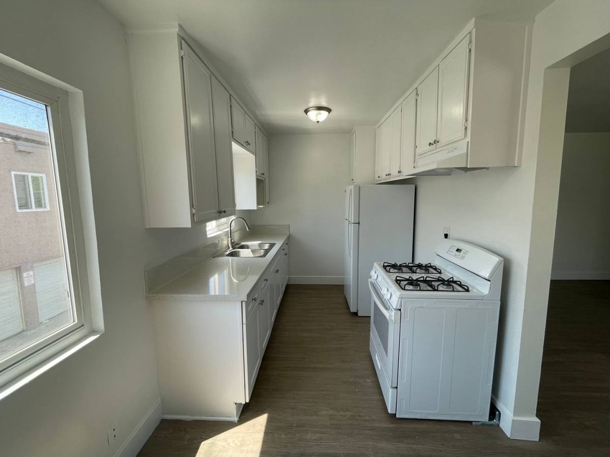Apartment for rent at 1101 St Louis Ave, Long Beach, CA 90804