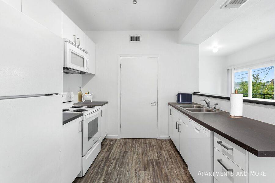 Apartment for rent at 1654 Post Rd #1, San Marcos, TX 78666