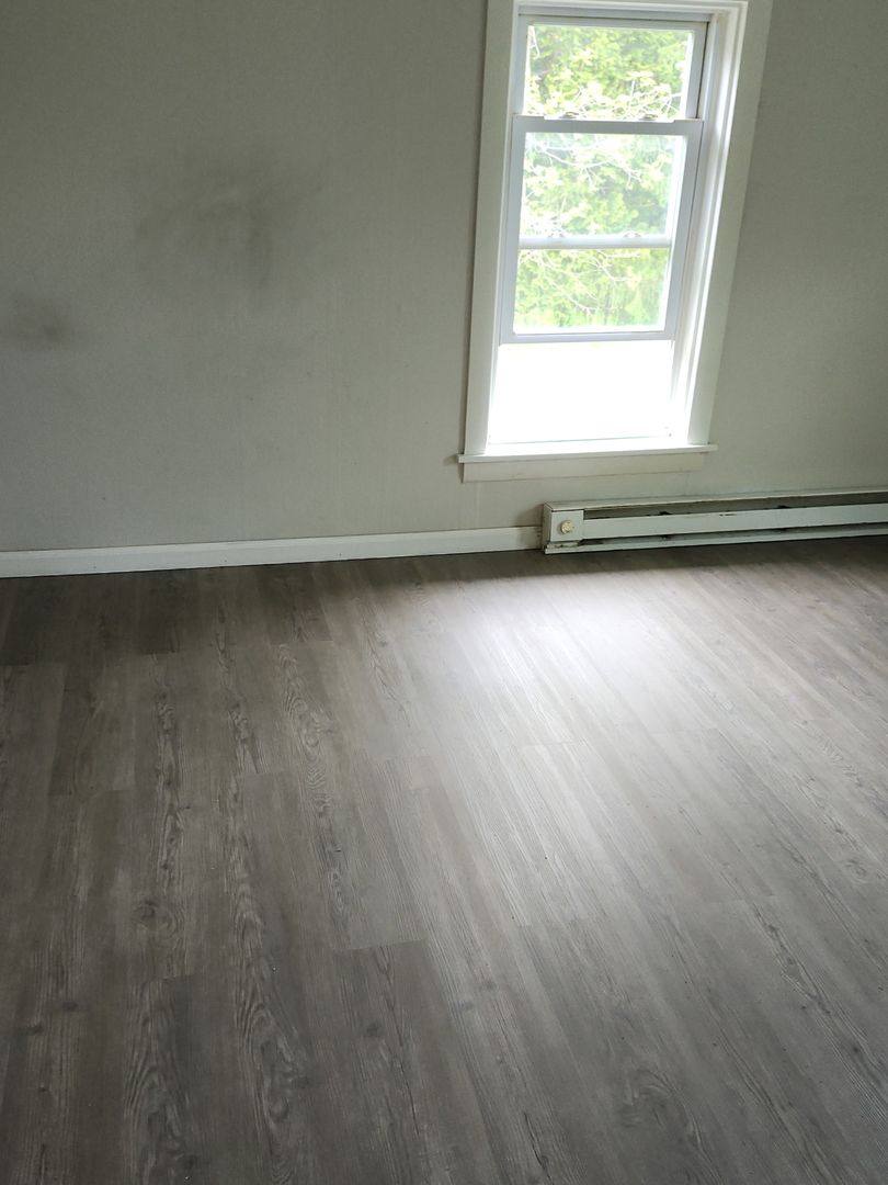 Apartment for rent at 2889 Mercer Rd, New Kensington, PA 15068
