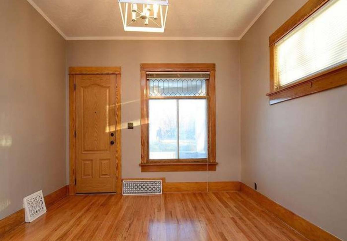 House for rent at 3403 Arbor St, Omaha, NE 68105