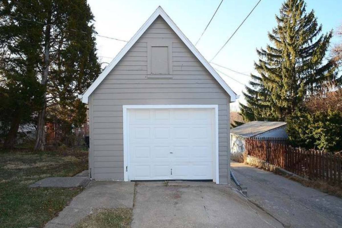 House for rent at 3403 Arbor St, Omaha, NE 68105