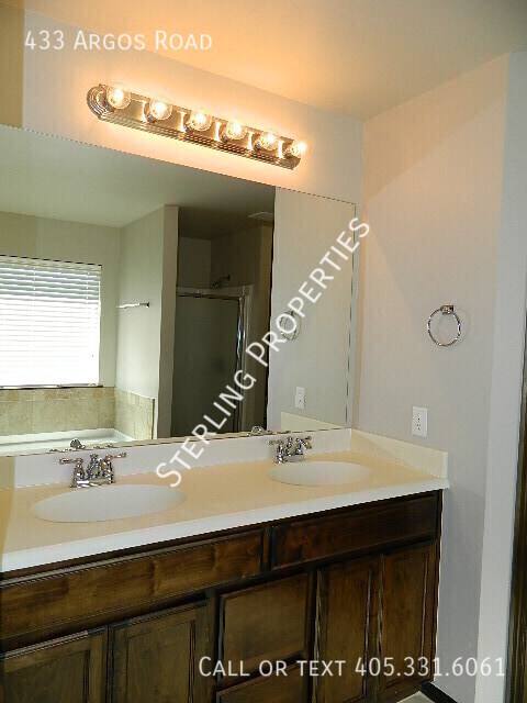 House for rent at 433 Argos Rd, Yukon, OK 73099