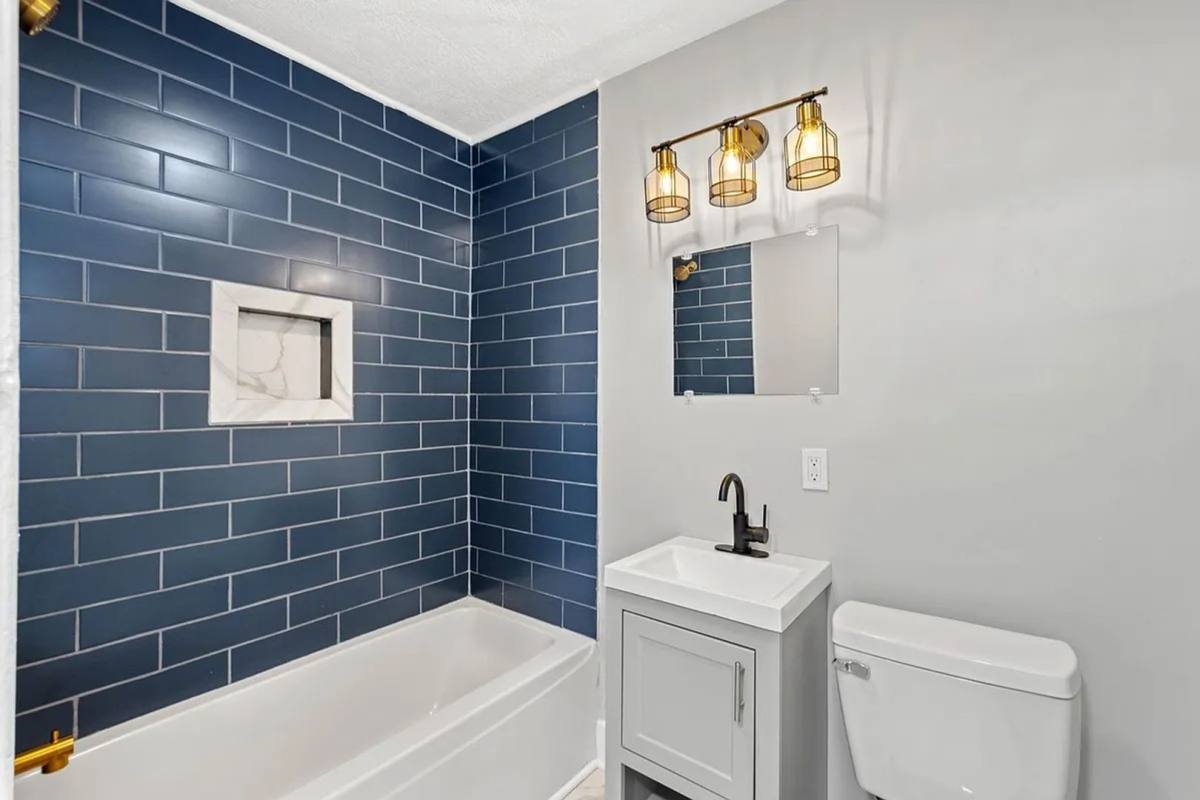 Apartment for rent at 408 E 8th Ave, Homestead, PA 15120
