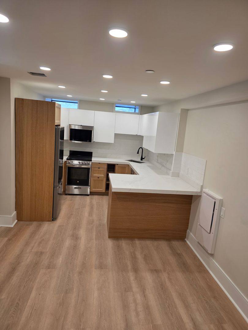 Apartment for rent at 18D Winchester St #2D, Boston, MA 02116