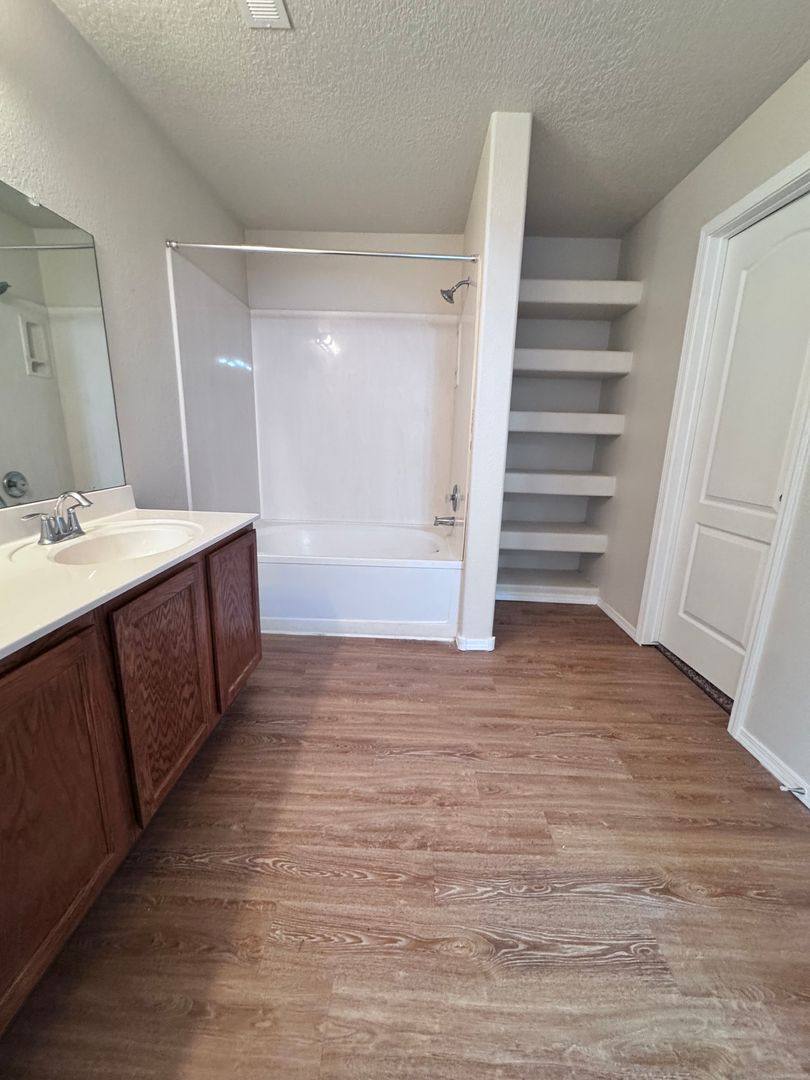 House for rent at 800 Prairie Sage Court SW, Los Lunas, NM 87031