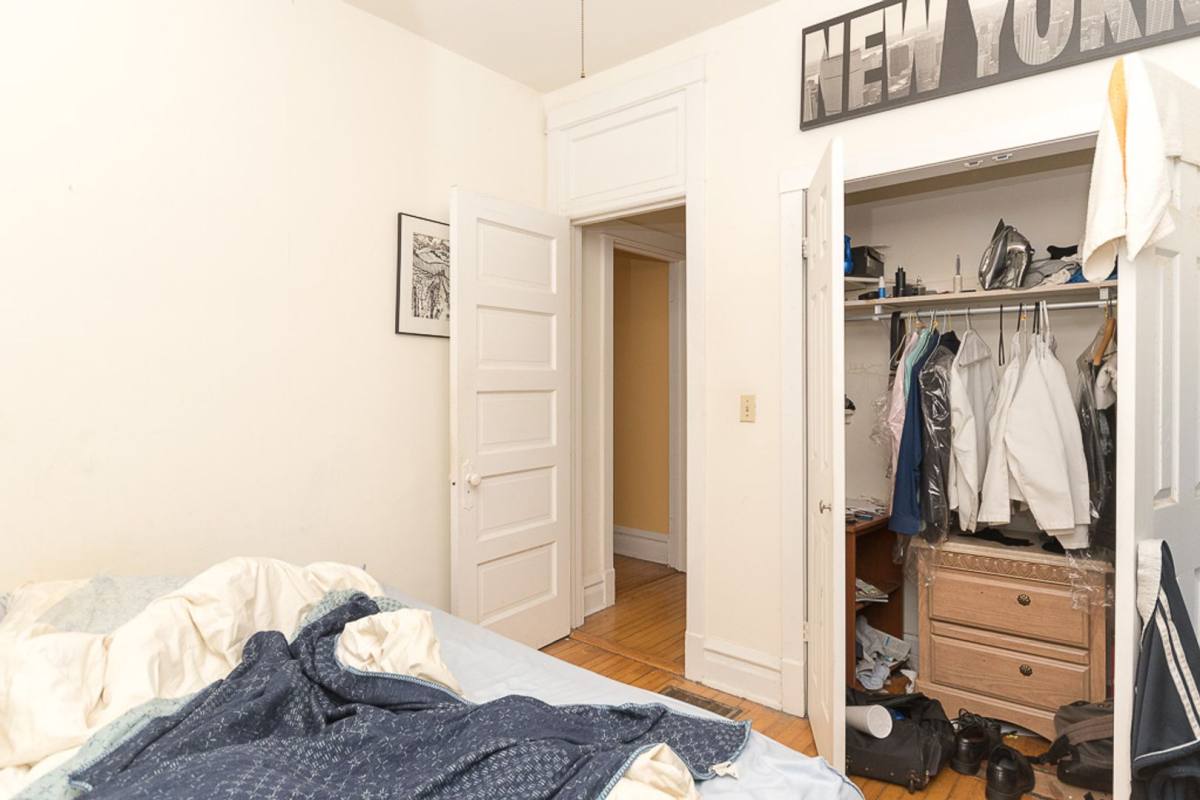 Apartment for rent at 1958 W Waveland Ave #1, Chicago, IL 60618