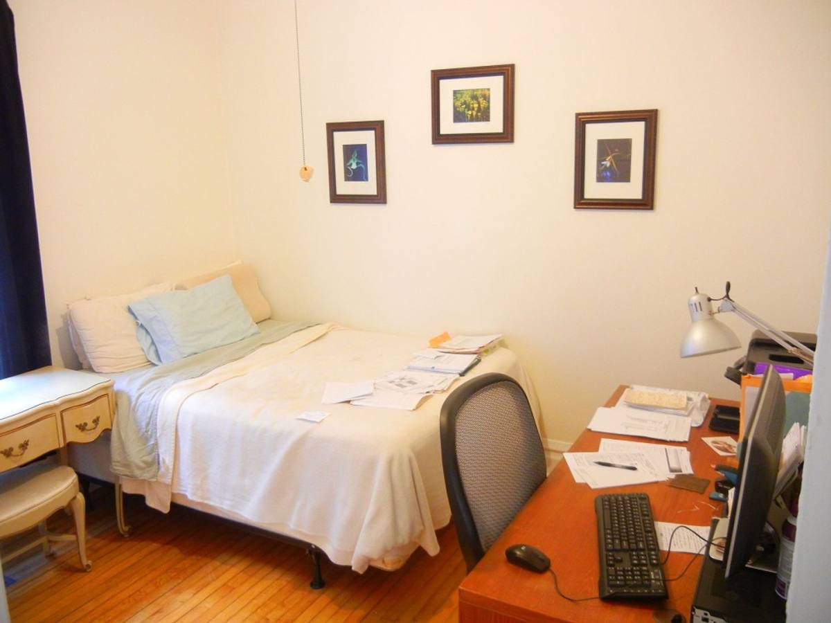 Apartment for rent at 1958 W Waveland Ave #1, Chicago, IL 60618