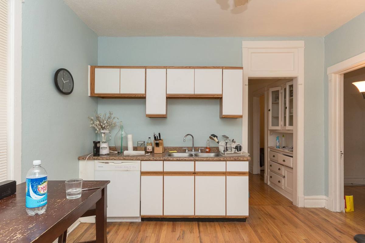 Apartment for rent at 1958 W Waveland Ave #1, Chicago, IL 60618